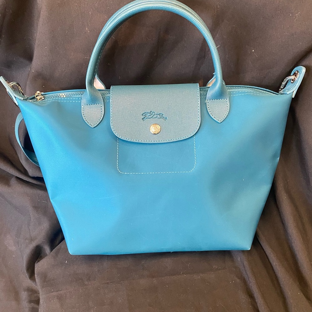 Longchamp Le Pilage Tote in Bright Teal. Nylon and Leather
